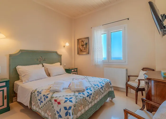 Oliva - Majestic Views Holiday home Andros Town